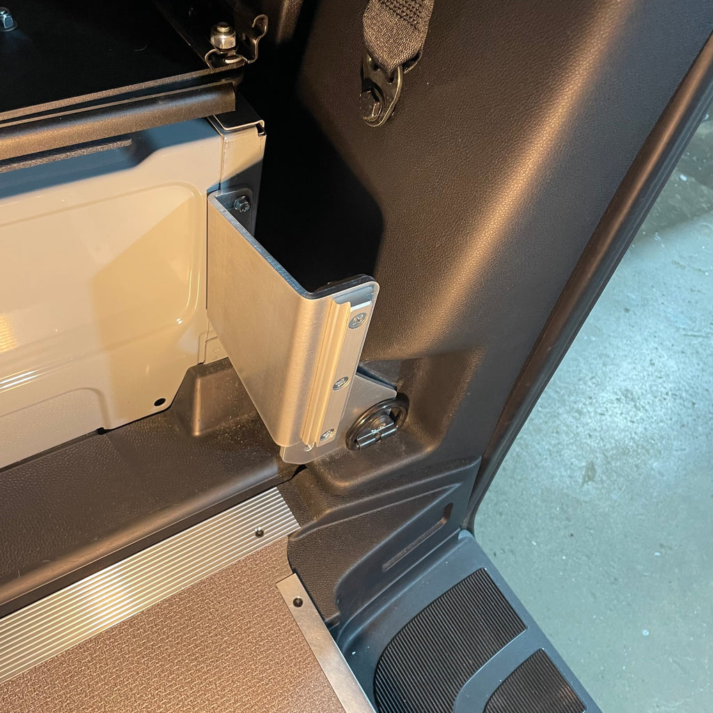 Mercedes Sprinter B-Pillar Lagun Table Mount